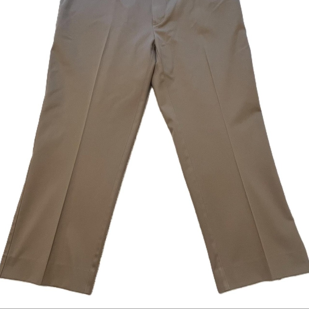 Preppy Business Casual Roundtree & Yorke Travel Smart Pants Khaki Men's 42x32 - Picture 5 of 5